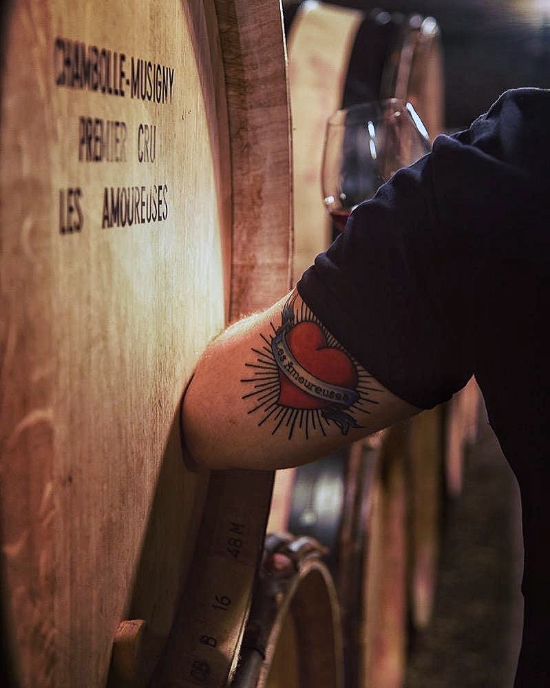 Les_amoureuses_barrel_and_tattoo